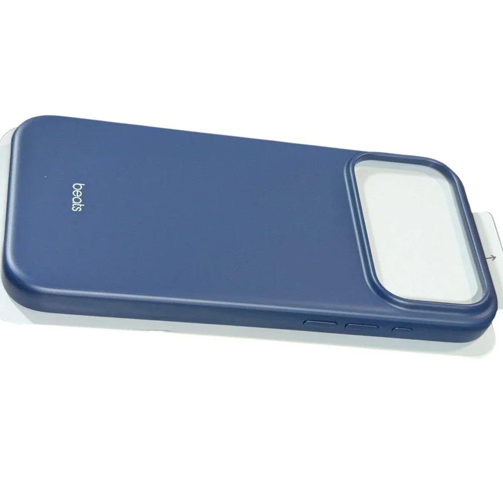 Cc4O Beats Case‎ w/Magsafe for iPhone 17 Pro Max 6.9